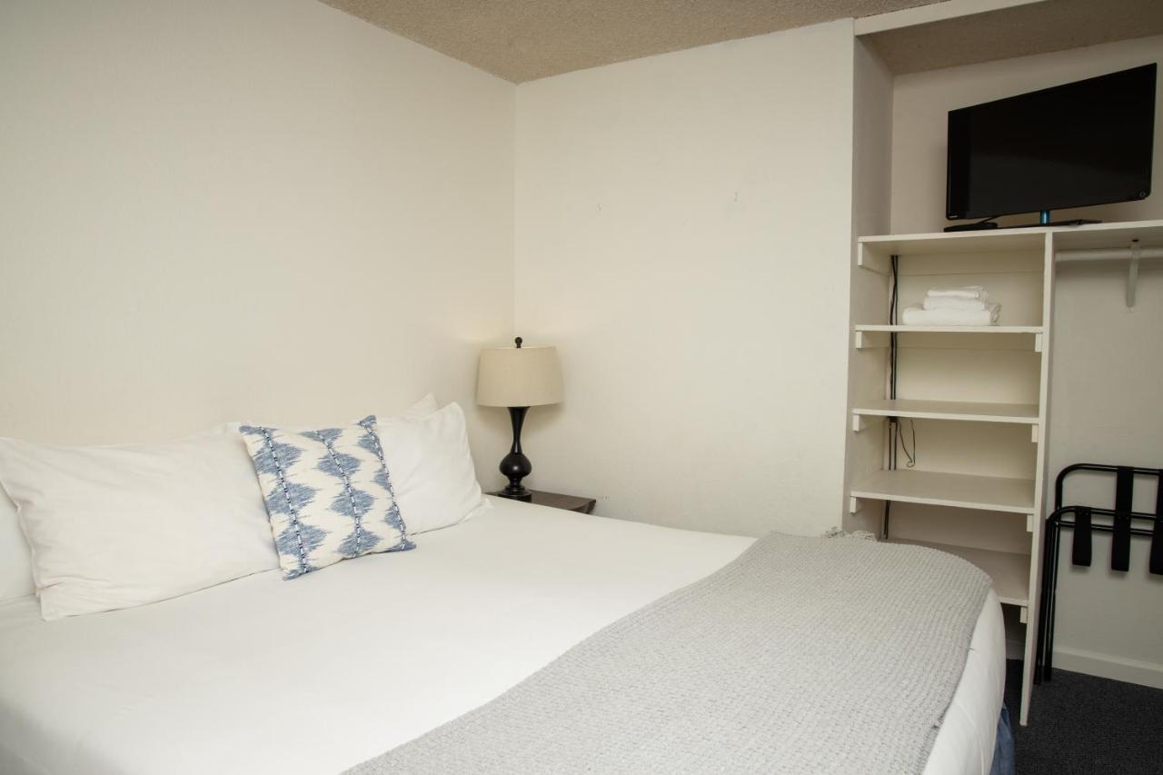 The Hotel 3*